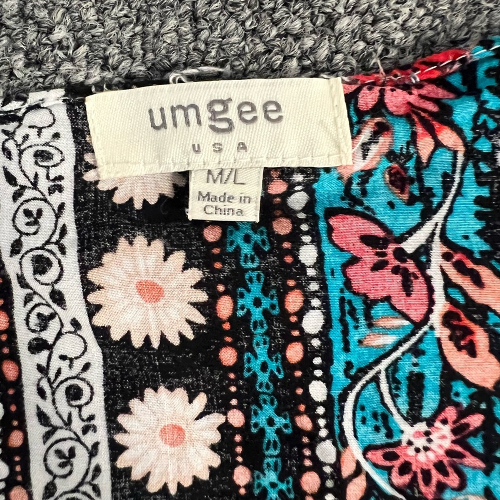 Umgee Black and Blue Floral Top